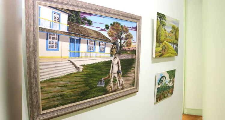 Quadros, fotos e maquetes fazem parte da mostra que fica aberta até dia 02 de abril