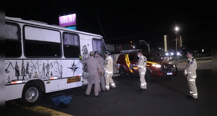 Homem é encontrado morto dentro de motorhome, na região central de Ponta Grossa, na terça-feira de Carnaval (4) -