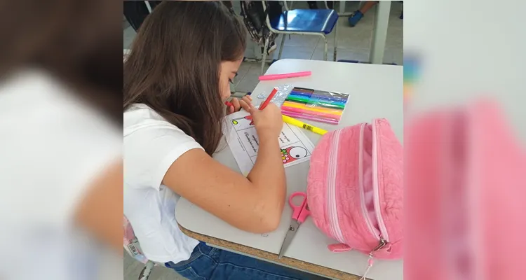 Confira os registros do trabalho sobre o Dia da Mulher em sala.