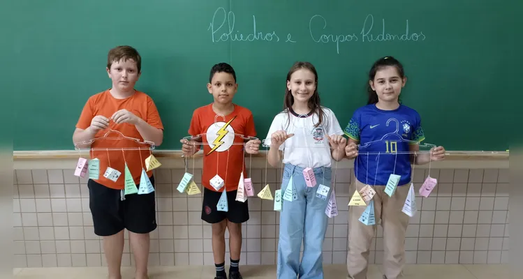 Confira os registros do amplo trabalho matemático em sala de aula.