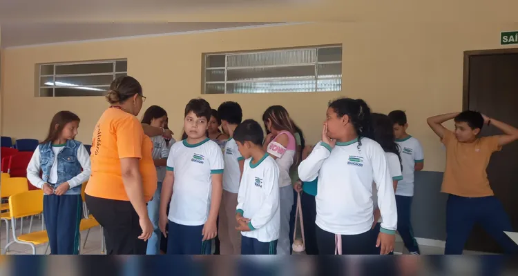 Iniciativa auxilia turma em diversos pontos.