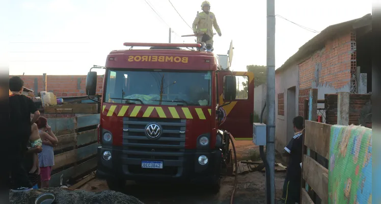 Desavença entre vizinhos termina em possível incêndio criminoso