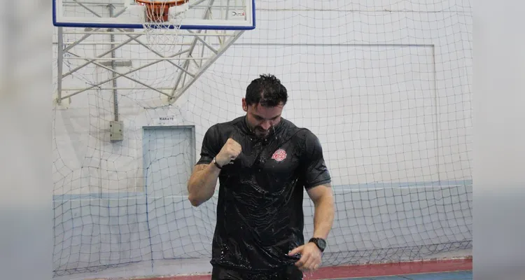 Técnico multicampeão de basquete se despede de Ponta Grossa