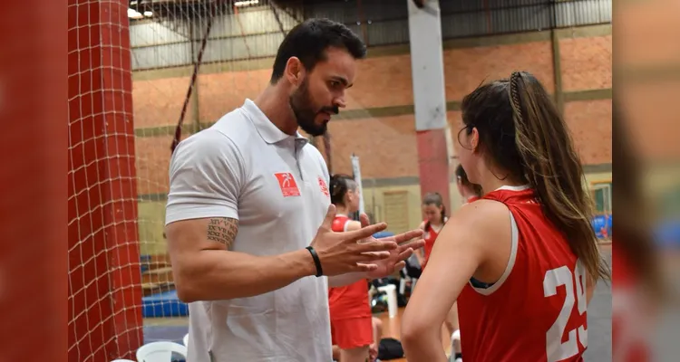 Técnico multicampeão de basquete se despede de Ponta Grossa