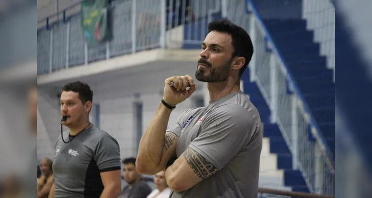 Técnico multicampeão de basquete se despede de Ponta Grossa