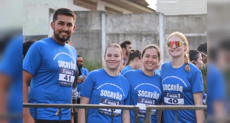 Ciclistas e corredores movimentaram o distrito do Socavão no domingo (23).