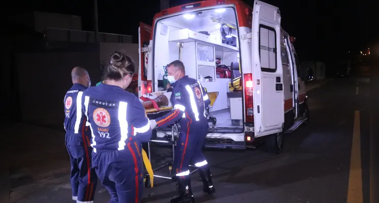 Motociclista atinge meio-fio, sofre fratura e fica em estado grave em PG