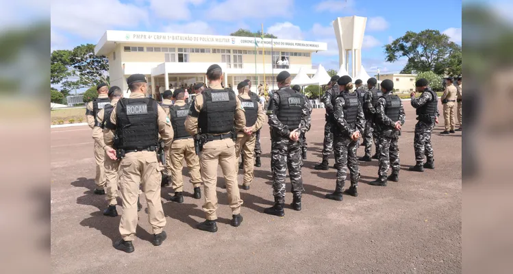 Batalhão realiza passagem de comando e celebra 125 anos; veja fotos