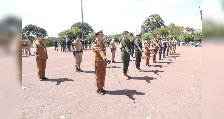 Batalhão realiza passagem de comando e celebra 125 anos; veja fotos