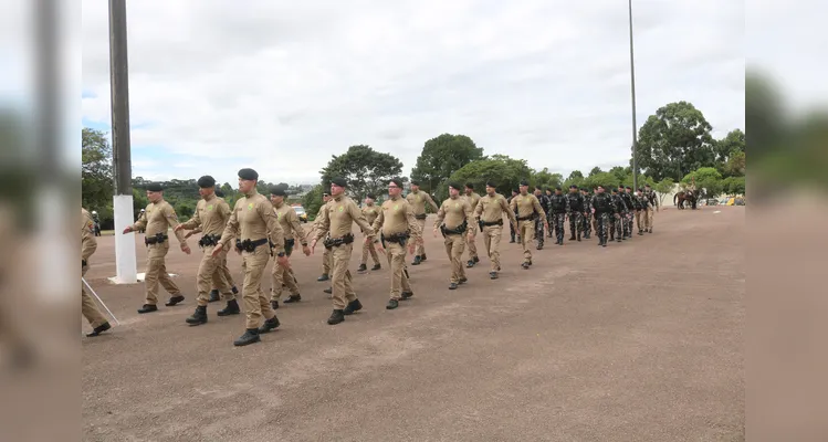 Batalhão realiza passagem de comando e celebra 125 anos; veja fotos