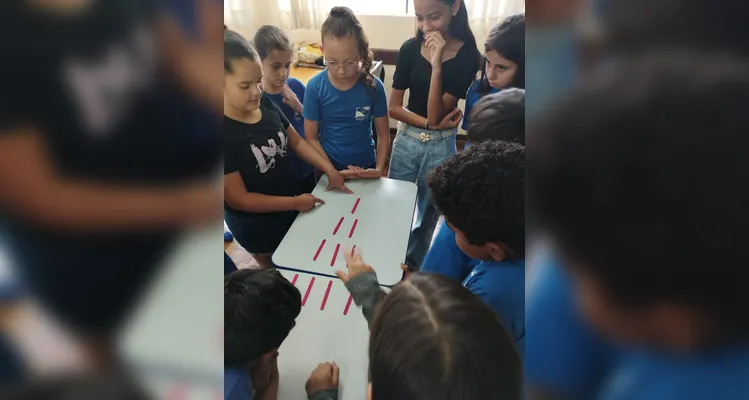 Além das atividades diárias, os alunos participaram de práticas e jogos envolventes que demonstraram como a Matemática está presente em diversas situações.