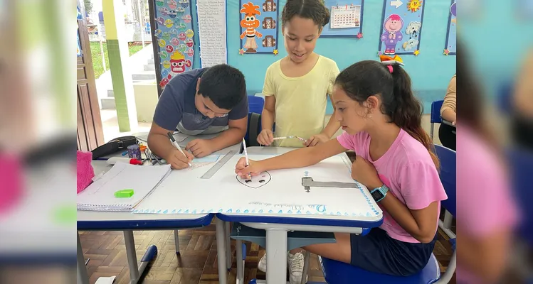 A proposta uniu estudos com diferentes ferramentas, além da elaboração de cartazes sobre o tema.