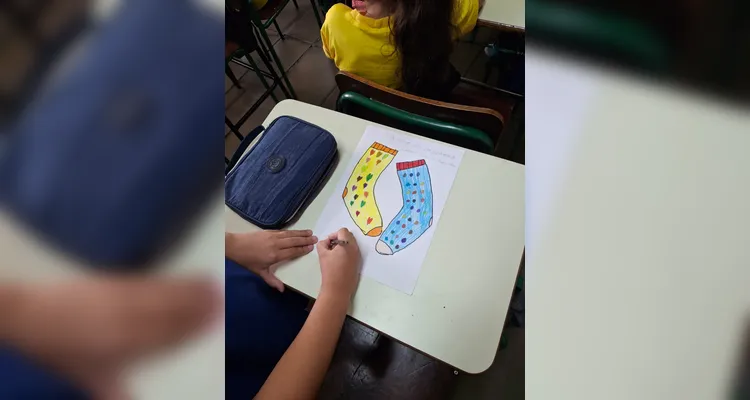 Os alunos trabalharam com vídeos e mídias como foco de estudos teóricos e desenvolveram cartazes e desenhos sobre as campanhas trabalhadas.