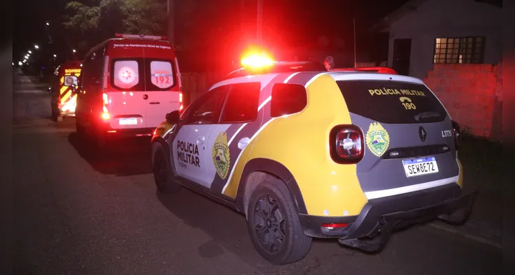 A ocorrência chegou até o Corpo de Bombeiros como ferimento por arma branca, no entanto, quando as equipes chegaram até o local perceberam que se tratava de agressão física