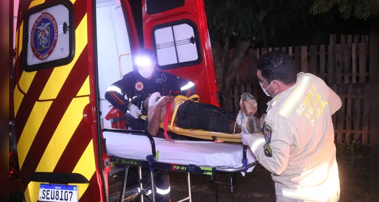 A ocorrência chegou até o Corpo de Bombeiros como ferimento por arma branca, no entanto, quando as equipes chegaram até o local perceberam que se tratava de agressão física