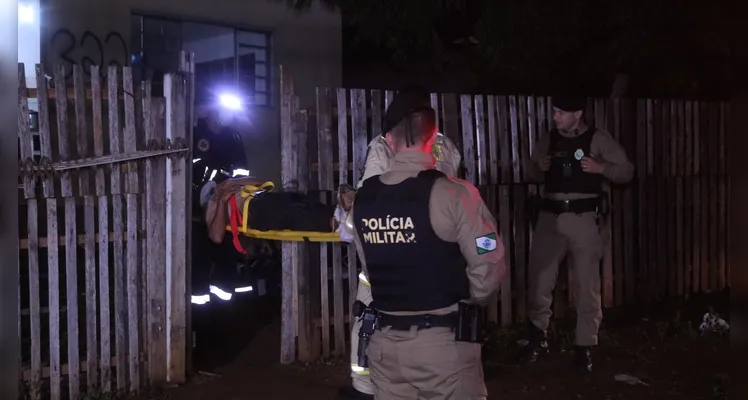 A ocorrência chegou até o Corpo de Bombeiros como ferimento por arma branca, no entanto, quando as equipes chegaram até o local perceberam que se tratava de agressão física