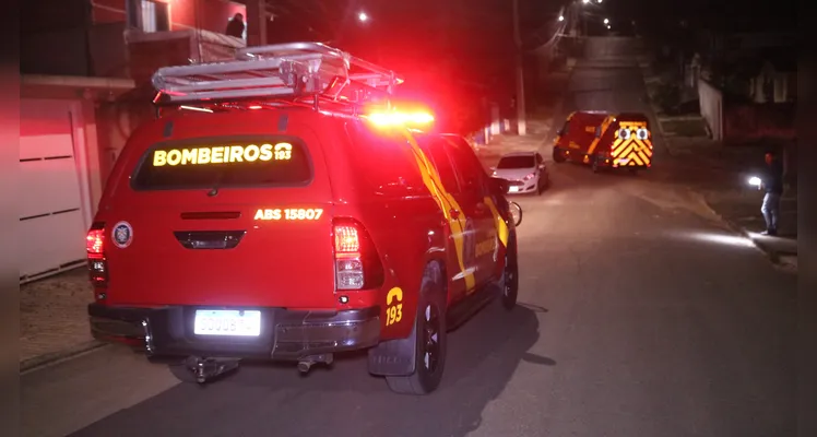 Mulher é esfaqueada seis vezes na madrugada de PG