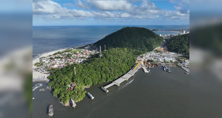 A Ponte de Guaratuba terá 1.244 metros de extensão, com quatro faixas de tráfego, duas faixas de segurança, barreiras rígidas em concreto, calçadas com ciclovia e guarda-corpo nas extremidades