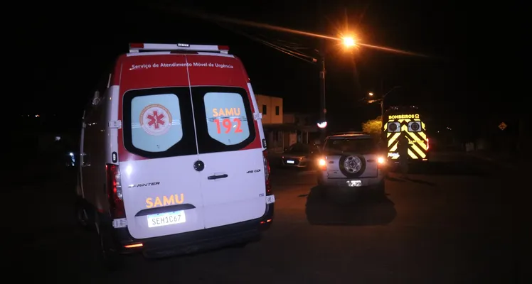 Equipes de socorro foram acionadas para colisão envolvendo Ecosport e moto