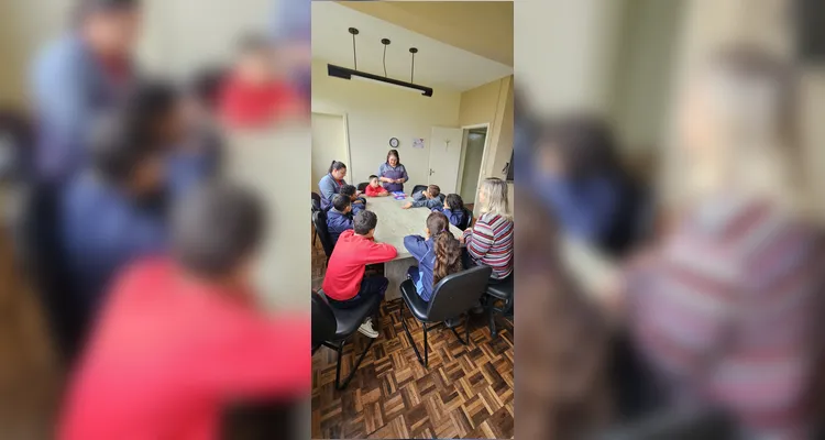 Veja os registros deste encontro entre educandos e a gestora.