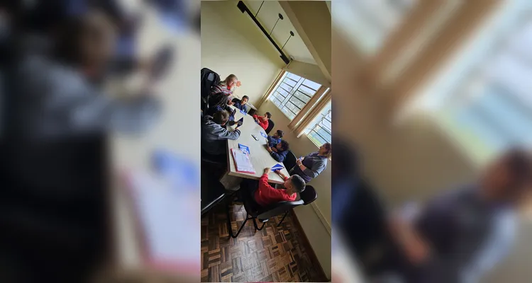 Veja os registros deste encontro entre educandos e a gestora.