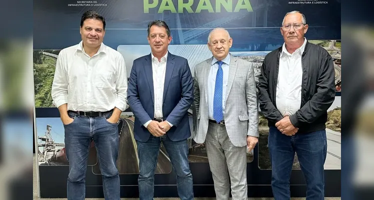 Sandro Alex, Gerson Nunes, Ademar Traiano e Nelson Pezinho debateram projetos para Sengés.