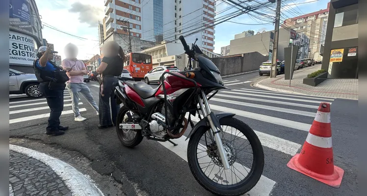 Motocicleta envolvida na colisão.