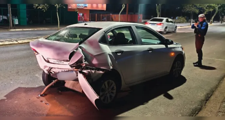 Colisão destrói carro e deixa quatro pessoas ferida em PG