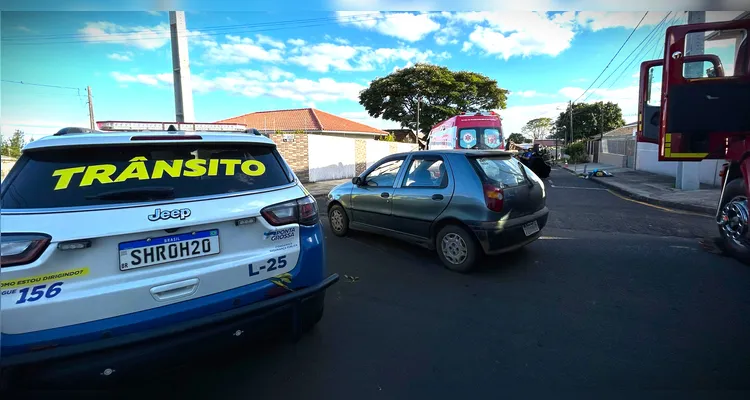 Colisão entre Palio e Tucson termina em capotamento em PG