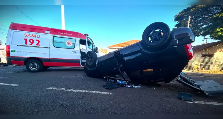 Colisão entre Palio e Tucson termina em capotamento em PG