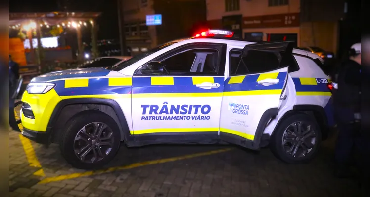 Veja fotos do acidente que deixou 2 mulheres feridas em Oficinas