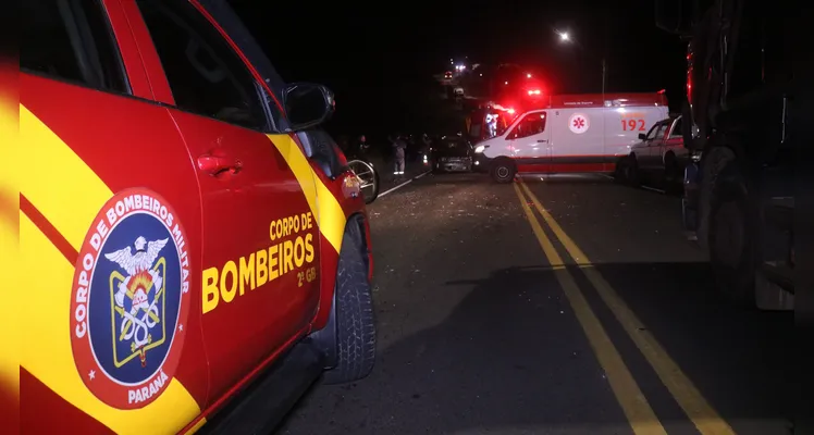 Fotos: três pessoas ficam feridas em grave acidente em PG
