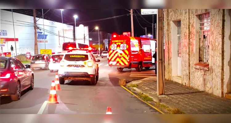 Via ficou parcialmente bloqueada até o encerramento dos trabalhos.