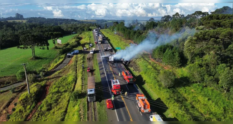 Imagens mostram local de acidente que matou tio e sobrinho na BR-373