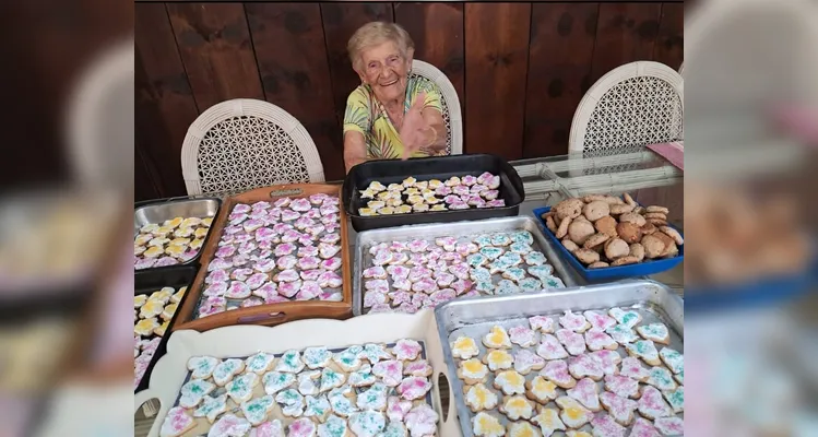 Moradora de PG celebra 100 anos com muita saúde e energia