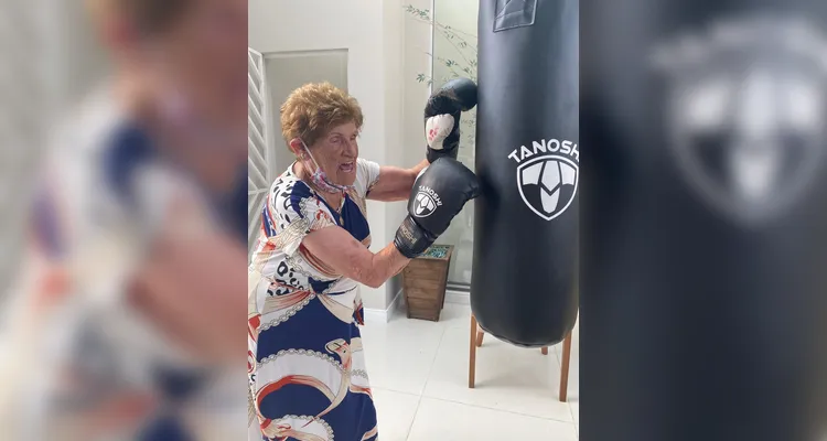 Moradora de PG comemora 100 anos com muita saúde e energia