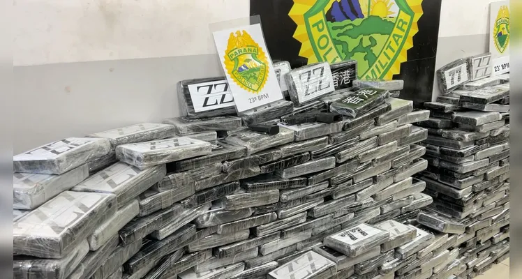 Polícia Militar do Paraná realiza apreensão milionária de drogas na região sul da capital paranaense -