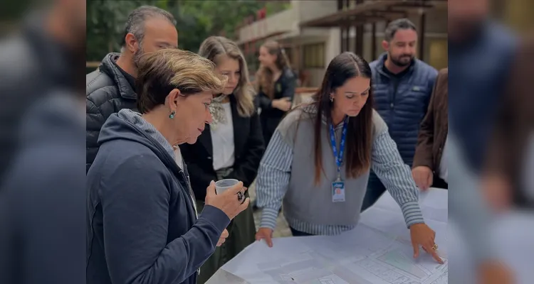 Prefeita acompanhou as obras junto com secretários municipais