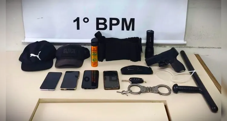Objetos apreendidos pela Polícia Militar.