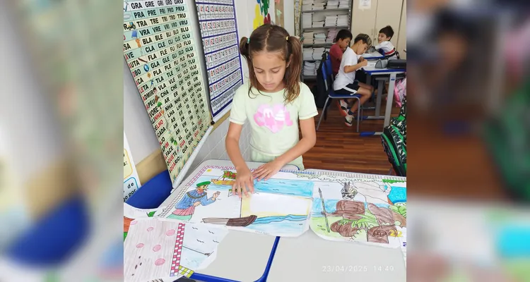 Trabalho dinâmico e com ações dos alunos permitiram viagem pelo presente e passado.