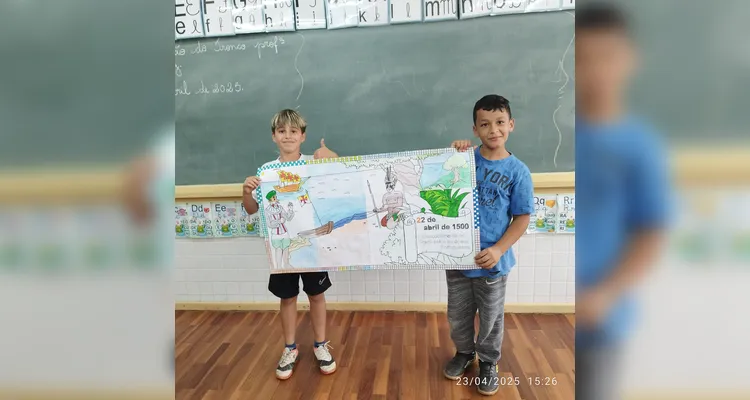 Trabalho dinâmico e com ações dos alunos permitiram viagem pelo presente e passado.