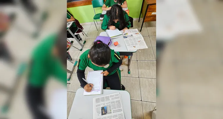 Educandos puderam imergir nos conteúdos apresentados pelo impresso do Grupo aRede.