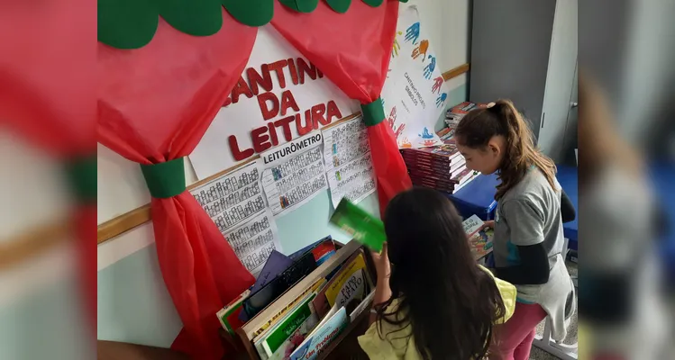 Educandos têm espaço próprio para registro dos títulos lidos.