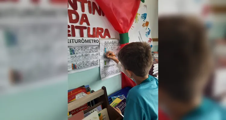 Educandos têm espaço próprio para registro dos títulos lidos.