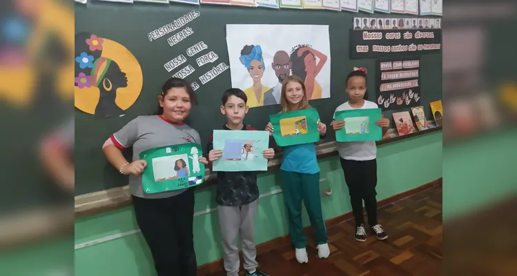 Veja os registros do diversificado trabalho em sala de aula.