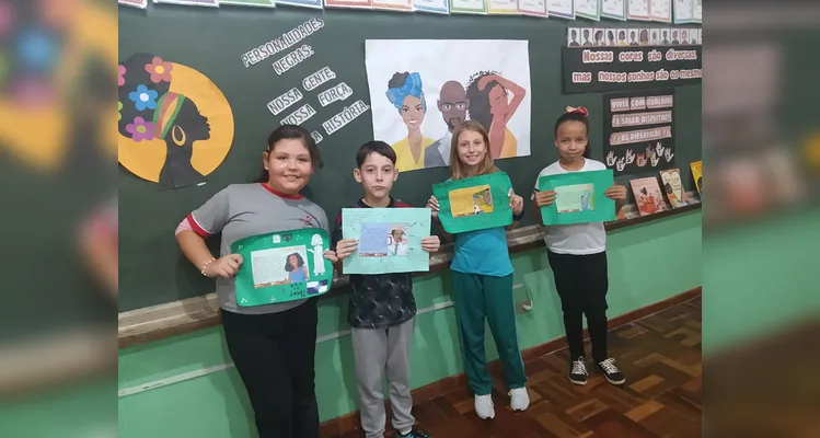 Veja os registros do diversificado trabalho em sala de aula.