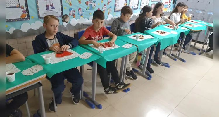 Confira a série de registros do amplo trabalho em sala de aula.