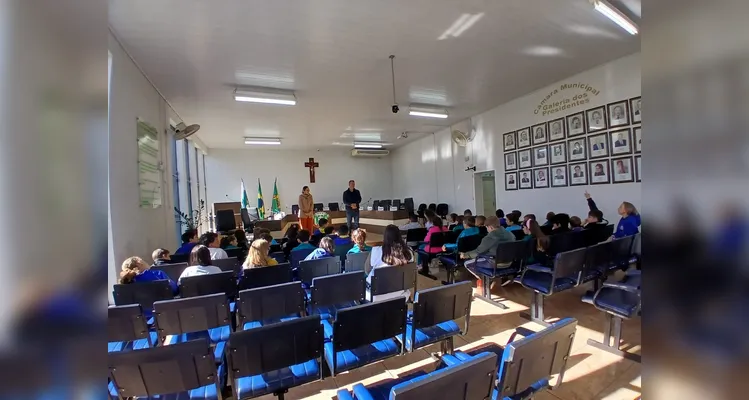 Veja a galeria de registros dos educandos nas duas saídas a campo junto ao trabalho democrático.