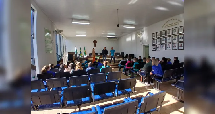 Veja a galeria de registros dos educandos nas duas saídas a campo junto ao trabalho democrático.