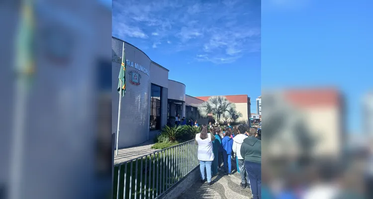 Veja a galeria de registros dos educandos nas duas saídas a campo junto ao trabalho democrático.